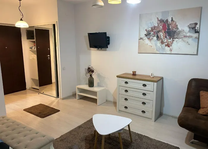 Belleview Apartment *